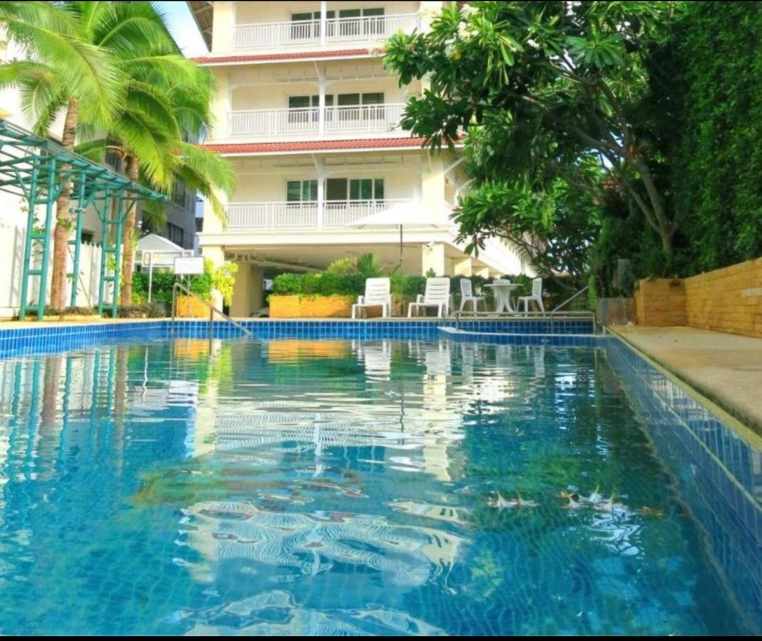 Baan Klang Condo Hotel HHQ Exteriör bild