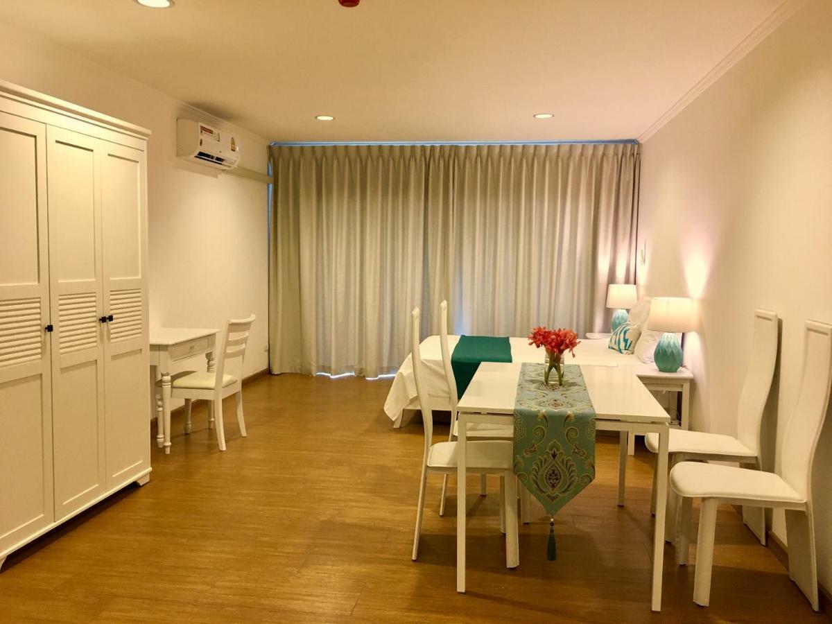 Baan Klang Condo Hotel HHQ Exteriör bild